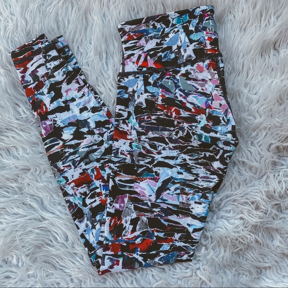 ❌SOLD❌Lululemon Wunder Under Tight culture clash 4 - Picture 8 of 9